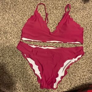 I can’t remember the brand but size medium bikini. Worn once.